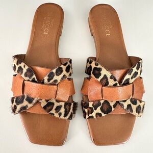 Sesto Meucci leather and cheetah print flat sandals. Size 6.5